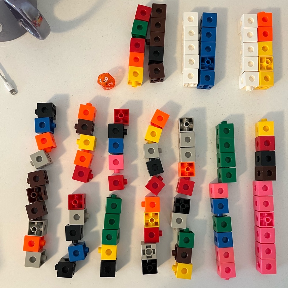 Math snap cube set of 100. Connect-a-cube